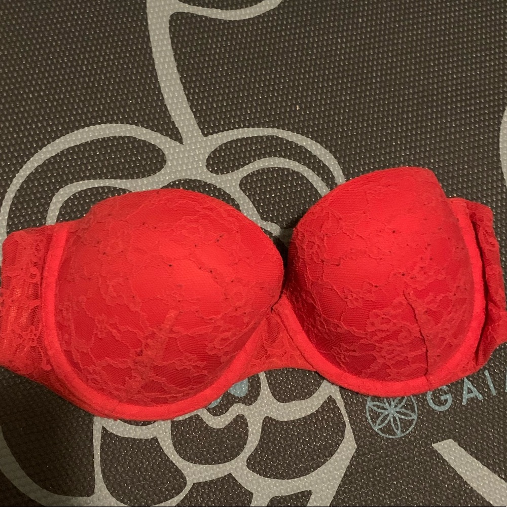 Victoria Secret Bomb shell bra
